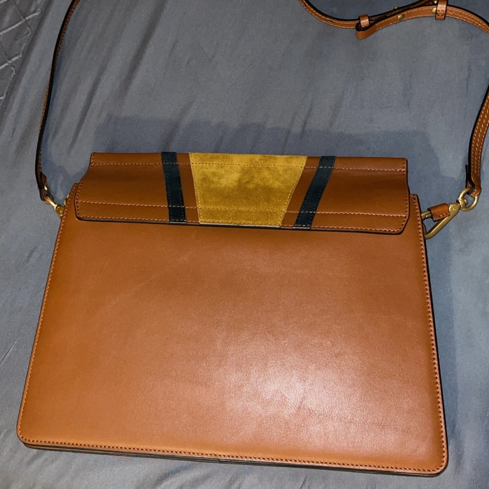Chloe’ Faye Shoulder Bag. - Picture 3 of 12